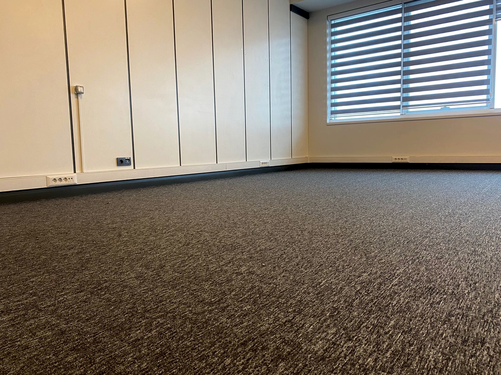 Halıflex Duvardan Duvara Halı Döşeme bukle halı tüylü halıfleks döşemelik halı ofis halısı otel halıları halıfleks çeşitleri toptan bukle halıflex halı