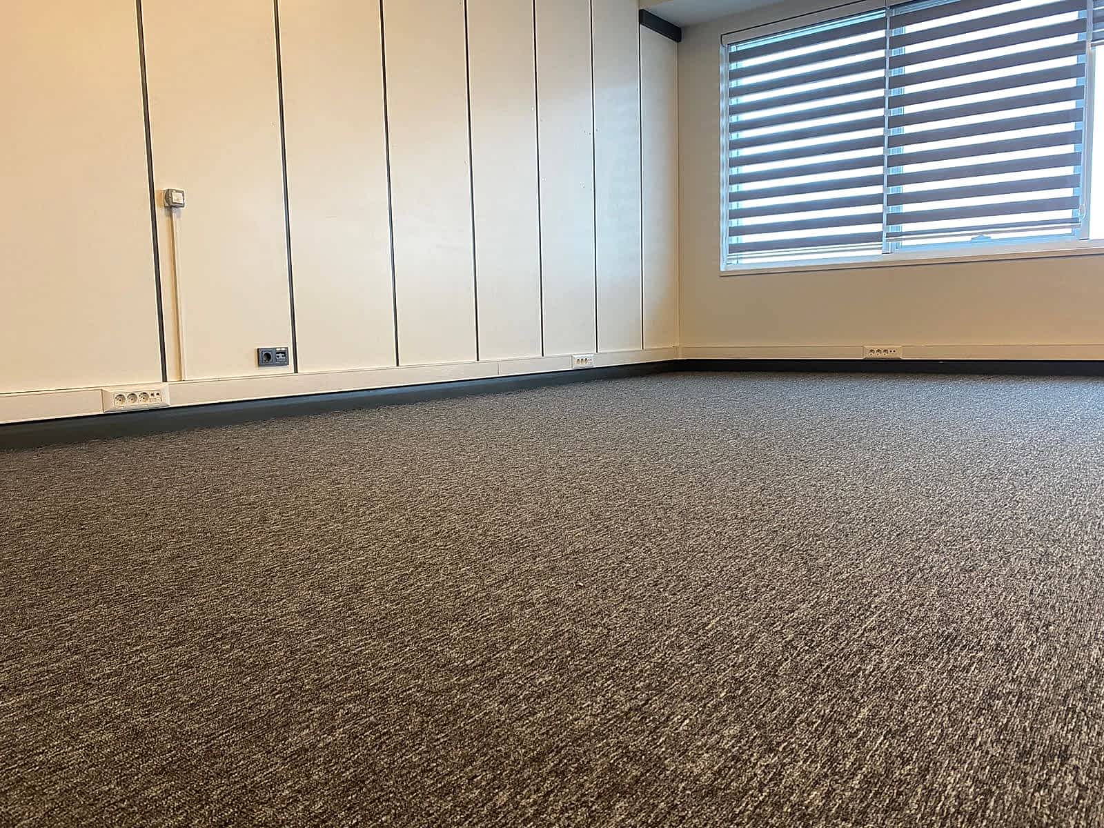 çizgili otel koridor halıfleks kaplama duvardan duvara halı