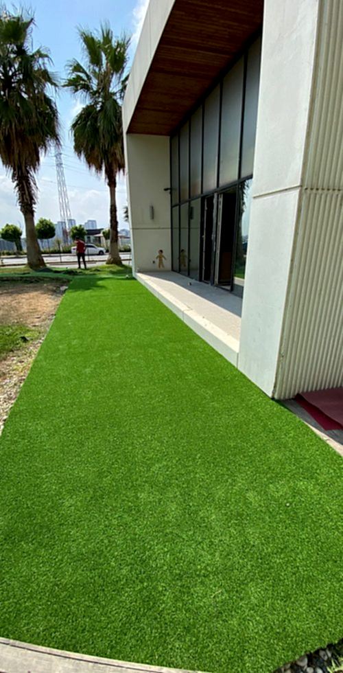 20mm Peyzaj Çim Halı kaliteli çim dolgulu dolgusuz 20mm çim halı kalın çim peyzaj çim halı